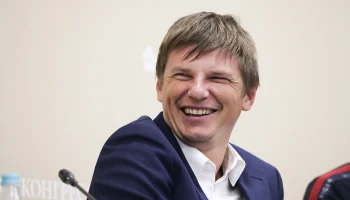 Аршавин в грубой форме уволил из «Зенита» психолога, которая работала там 10 лет Аршавин в грубой форме уволил из «Зенита» психолога, которая работала там 10 лет