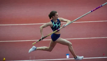 Клишина: Российских легкоатлетов отстранили, чтобы убрать конкурента