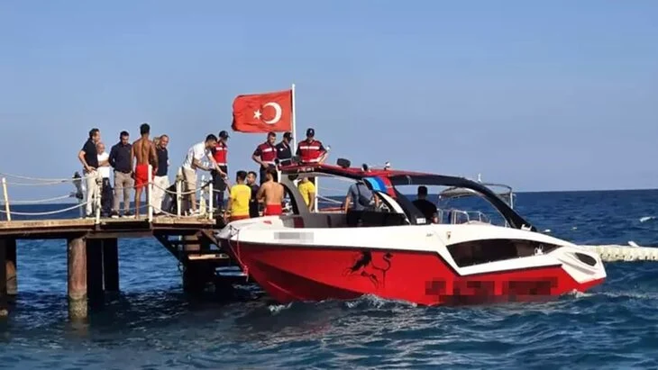 Катер сбил российскую туристку в Турции Катер сбил российскую туристку в Турции