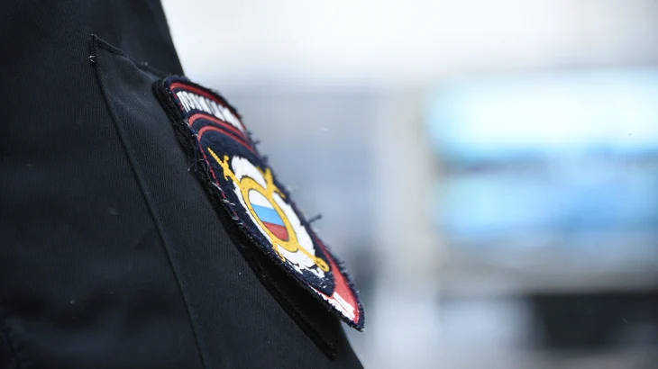 Москвич пришел в полицию из-за подравшегося сына и получил 13 суток ареста за дебош Москвич пришел в полицию из-за подравшегося сына и получил 13 суток ареста за дебош