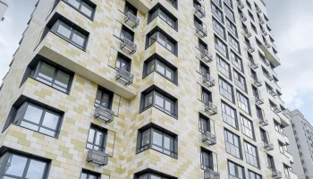 Около 150 горожан начали переселение в новые квартиры по реновации на Тайнинской улице