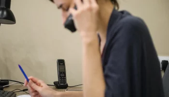 Москвичи стали больше обращаться на горячую линию Госинспекции по недвижимости