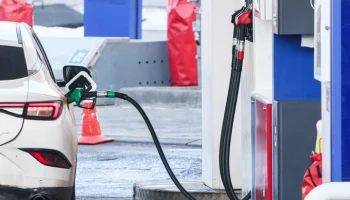 ТАСС: власти в России обсуждают снятие запрета на экспорт бензина