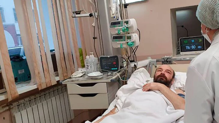 Выживший в Охотском море мужчина переведен из реанимации в гастроэнтерологию Выживший в Охотском море мужчина переведен из реанимации в гастроэнтерологию