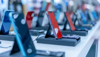 "Известия": электроника в РФ может подорожать до 30% из-за конфликта на Ближнем Востоке