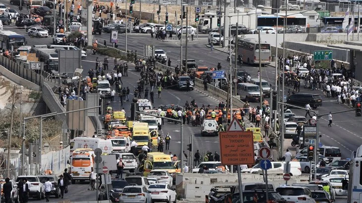 Пять человек погибли при стрельбе в Иерусалиме Пять человек погибли при стрельбе в Иерусалиме