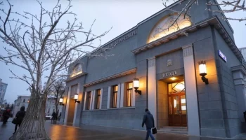 Работы на фасадах кинотеатра &laquo;Художественный&raquo; завершат в конце 2024 года