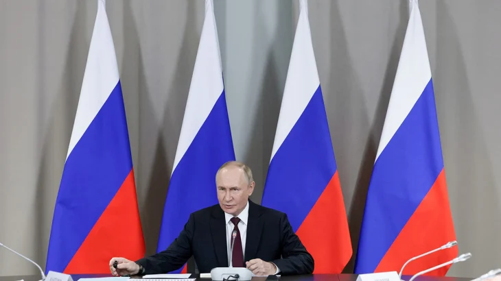 Путин подписал закон об увеличении штрафов за навязывание дополнительных услуг Путин подписал закон об увеличении штрафов за навязывание дополнительных услуг