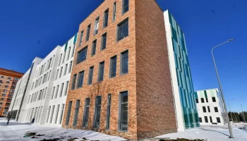 Готовность новой школы в поселке Щаповское составила 85%