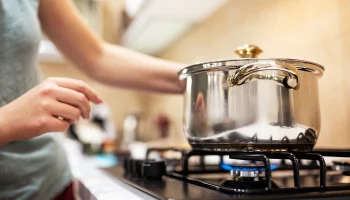 Юрист Нечаева предупредила о штрафах за запах еды