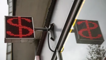 Доллар резко поднялся выше 80 рублей