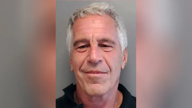 Минюст США опубликовал около трех миллионов страниц документов по делу Эпштейна Минюст США опубликовал около трех миллионов страниц документов по делу Эпштейна