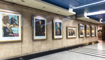 Приуроченная ко Дню Победы фотовыставка открылась в Московском метрополитене