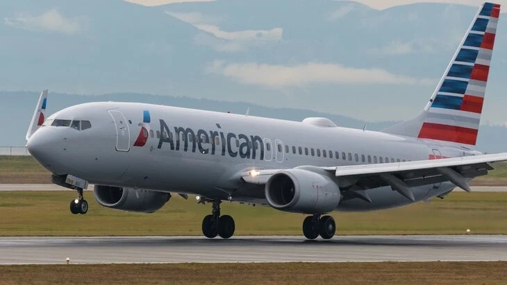 Самолет Boeing совершил экстренную посадку в США из-за срыва обшивки двигателя – ABC News Самолет Boeing совершил экстренную посадку в США из-за срыва обшивки двигателя – ABC News