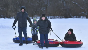 Академик РАН Онищенко предложил запретить катание на &laquo;ватрушках&raquo;