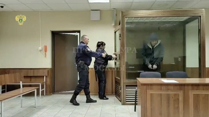 Молодой человек ограбил кассу магазина в Коммунарке, пытаясь украсть сырок Молодой человек ограбил кассу магазина в Коммунарке, пытаясь украсть сырок