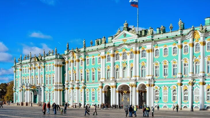 Вход в "Эрмитаж" станет бесплатным для всех 8 праздничных дней в году Вход в "Эрмитаж" станет бесплатным для всех 8 праздничных дней в году