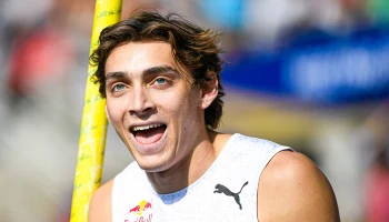 Шведский легкоатлет Дюплантис обновил свой мировой рекорд в прыжках с шестом