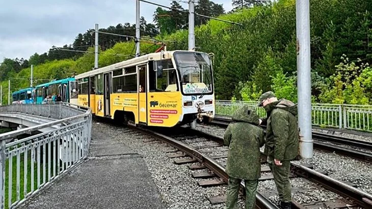 Число пострадавших при столкновении двух трамваев в Кемерове выросло до 119 Число пострадавших при столкновении двух трамваев в Кемерове выросло до 119