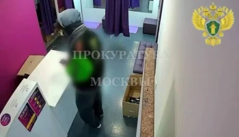 Подросток украл четыре телефона в столичных пунктах выдачи маркетплейсов