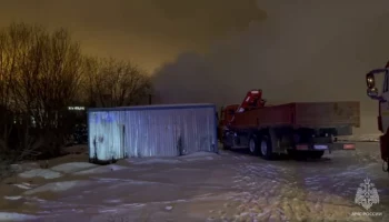 Один человек погиб при пожаре в бытовках в ТиНАО