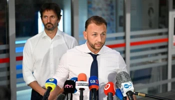 Глава МВД Словакии подтвердил, что стрелявшему в Фицо предъявлено обвинение