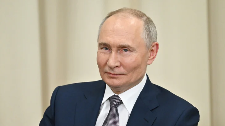 Путин провел совещание по вопросам дальнейшего строительства ВС РФ Путин провел совещание по вопросам дальнейшего строительства ВС РФ