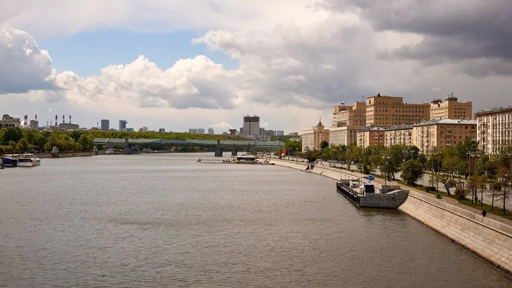 Десять набережных будут отремонтированы в Москве в 2025 году Десять набережных будут отремонтированы в Москве в 2025 году