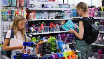 Маркетолог Новиков заявил о подорожании школьных товаров на 25–30% в России в 2025 году