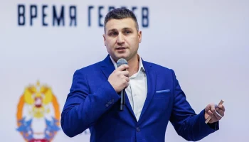 Ветеран СВО Эдуард Шонов отметил значимость Международного женского дня на празднике в Перово