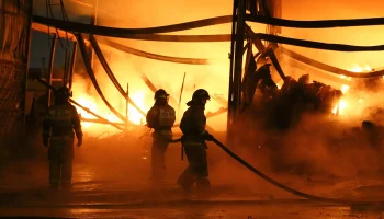 Возгорание на НПЗ началось в результате атаки БПЛА в Воронежской области