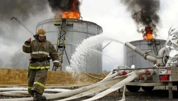 ТАСС: пожар на складах с топливом под Ростовом ликвидирован спустя более 2 недель