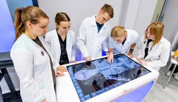 Сергей Собянин рассказал, как школьников готовят к будущим профессиям