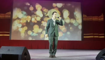 Певца Родиона Газманова наградили в Музее Победы за помощь участникам СВО