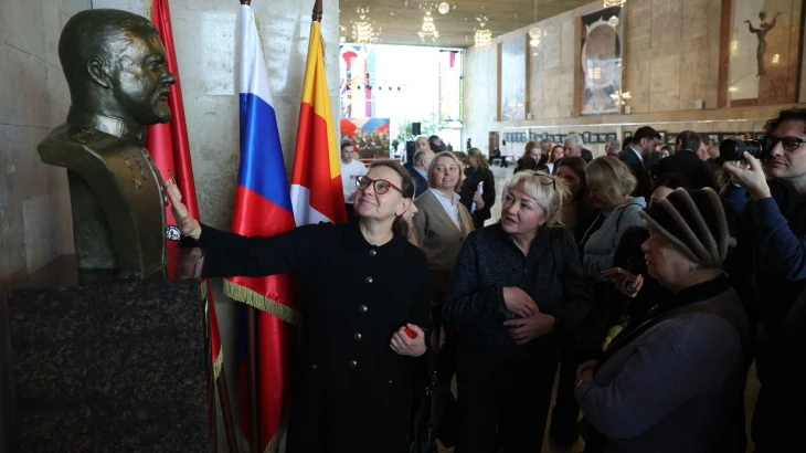 Бюст в честь Героя России и ветерана СВО Максима Бахарева появился в ТиНАО Бюст в честь Героя России и ветерана СВО Максима Бахарева появился в ТиНАО