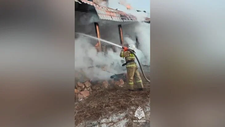 Здание фермы загорелось в Бурятии