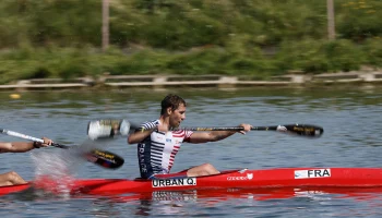 Каноисту Петрову, которого дважды за день лишали золотой медали, вернули награду