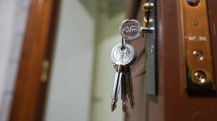 Мошенники продали в Москве 61 квартиру, купленную на украденные деньги Мошенники продали в Москве 61 квартиру, купленную на украденные деньги