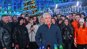 Сергей Собянин открыл уникальный каток в «Лужниках» Сергей Собянин открыл уникальный каток в «Лужниках»