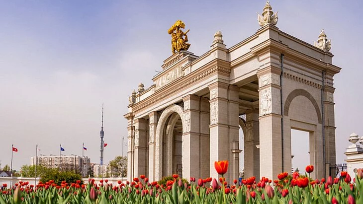 Праздничные экскурсии, флешмобы и концерты пройдут на ВДНХ 1 мая