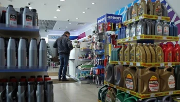 Совфед попросил ФАС проверить цены на воду и продукты на АЗС