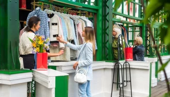 Бьюти-штаб для выпускниц и выпускников открылся на Тверской площади