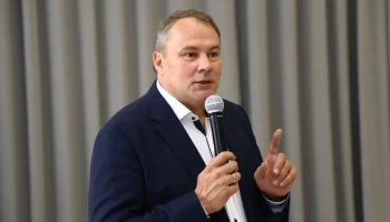 «Важно помнить имена героев»: Петр Толстой поддержал благоустройство сквера Авдеева в Люблино «Важно помнить имена героев»: Петр Толстой поддержал благоустройство сквера Авдеева в Люблино