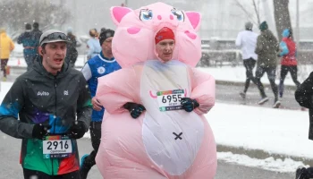 Беговой сезон в Москве открыли пятикилометровым забегом &laquo;Апрель&raquo;