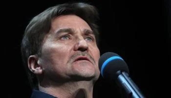 Умер экс-режиссер Театра Вахтангова Юрий Бутусов