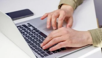 Более 60 тыс обращений обработал чат-бот столичного портала поставщиков в 2024 году