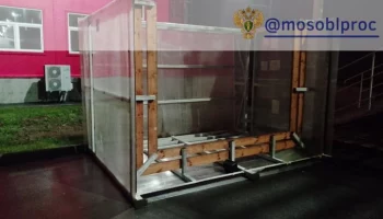 Девушку придавило насмерть павильоном-курилкой в Подольске