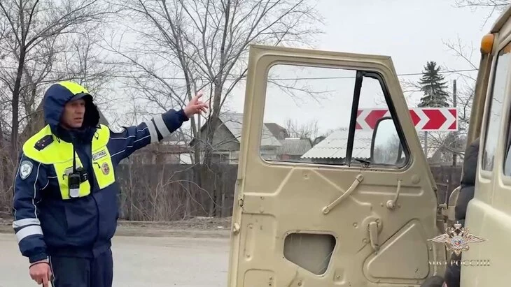 Власти Кургана призвали эвакуироваться из-за перелива у Мало-Чаусовского моста Власти Кургана призвали эвакуироваться из-за перелива у Мало-Чаусовского моста