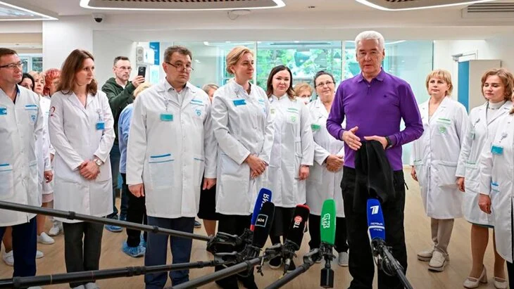 Собянин, Голикова и Цивилева посетили госпиталь для лечения и реабилитации участников СВО Собянин, Голикова и Цивилева посетили госпиталь для лечения и реабилитации участников СВО