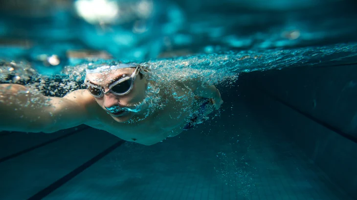 World Aquatics допустила российских пловцов до соревнований с флагом и гимном World Aquatics допустила российских пловцов до соревнований с флагом и гимном